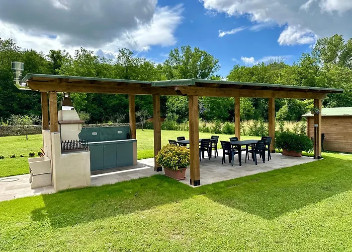 Amanda ゲストハウス Scorcetoli